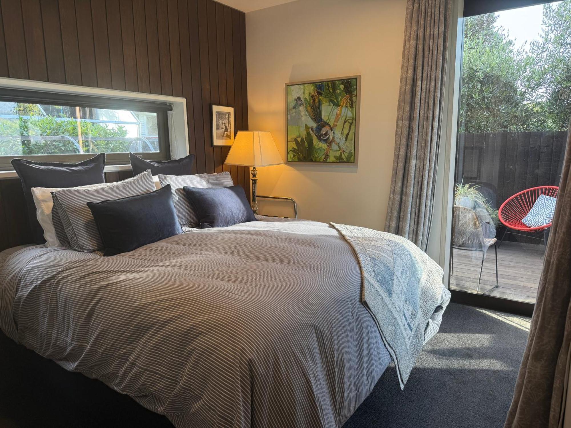 アカロア Newton Heights Bed & Breakfast エクステリア 写真